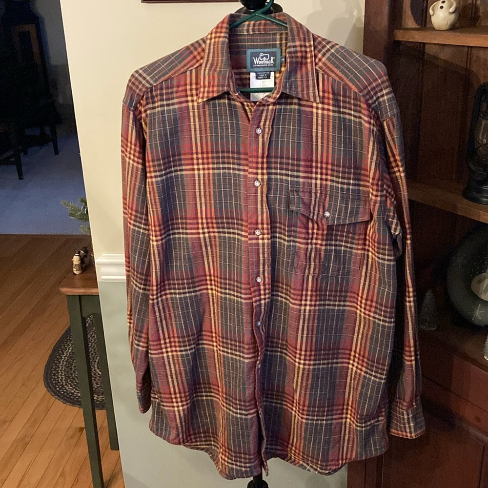 Men’s Woolrich plaid flannel shirt